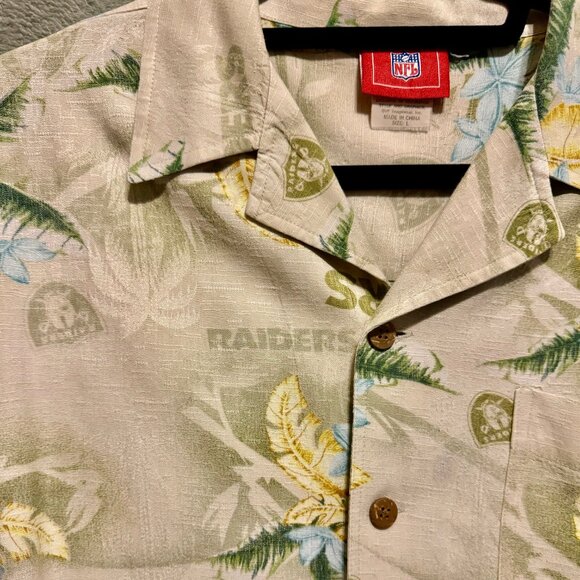 Oakland/Las Vegas Raiders Men’s Aloha/Hawaiian Shirt, Men’s Size Large - Picture 3 of 5